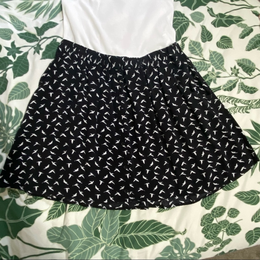 2 for 20 💚 Black & White Printed Mini Skirt